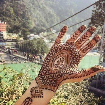 full hand mehandi design