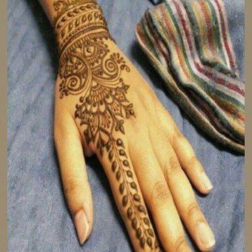 simple and elegant mehandi