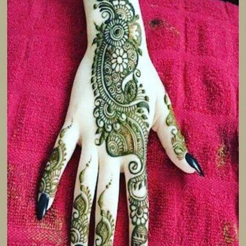 simple and nice mehandi trends