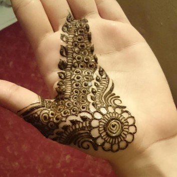 Fronthand Really Simple and loveable Mehndi designs