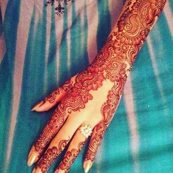 wrist mehandi design