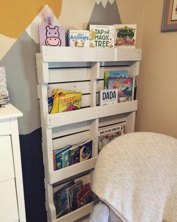 Pallet Ideas for bookshelf with white color