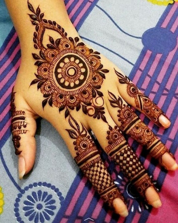 35+Beautiful and Easy Mehndi Designs for Girls