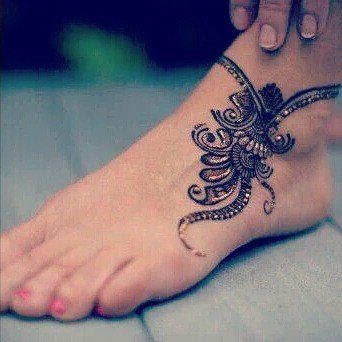 Very Simple Foot Mehandi Designs You can do yourselfVery Simple Foot Mehandi Designs You can do yourself