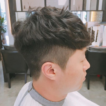 Pompidou Paired With Low Fade Asian Hairstyles for Men