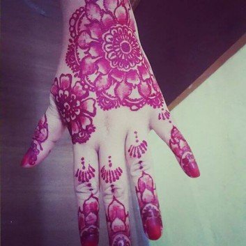 redish backhand henna designs