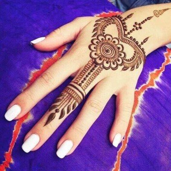 simple mehndi designs for back hands