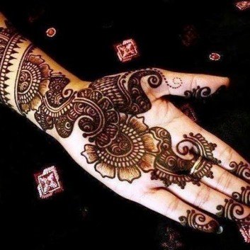 baby mehndi designs 2017