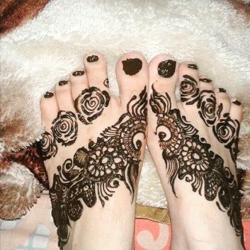 mehndi designs for foot in 2018