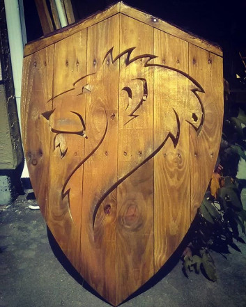 Pallet Lion Shelf Art