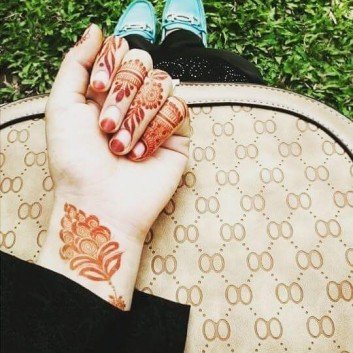 Cute Front hand Mehndi Designs for Kids