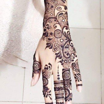 Henna back hand for kids