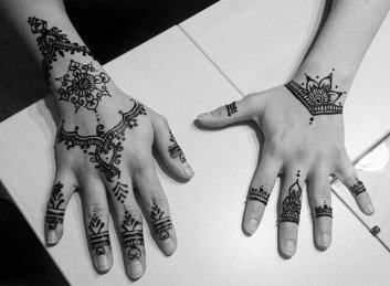 elegant and creative mehndi design