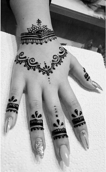 mehndi designs easy and simple