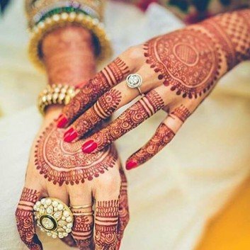 the latest trends in bridal mehndi design