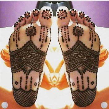 backfeet mehndi designs