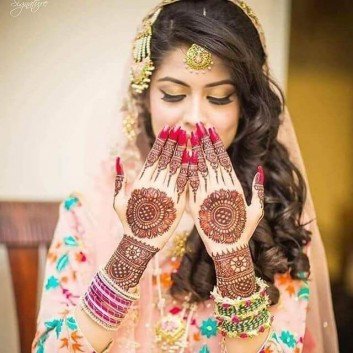 unique bridal mehndi design