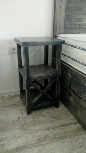 beautiful pallet table