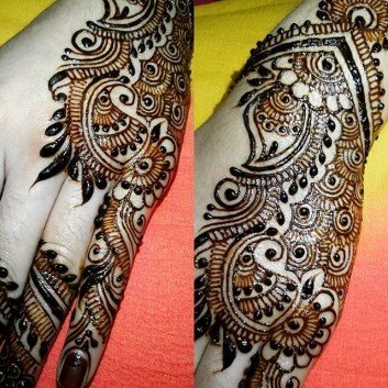 New and gorgeous Simple both hands Henna Designs 2018