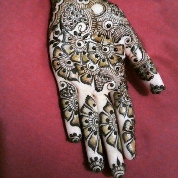 Bridal Single Front hands mehndi design 2018