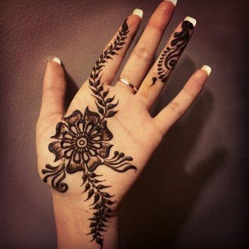 beautiful henna art