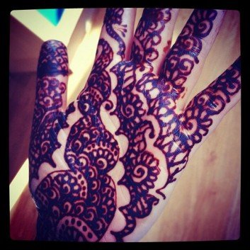 full hand mehndi design