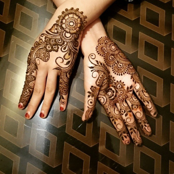 Patterns and Lines Mehndi