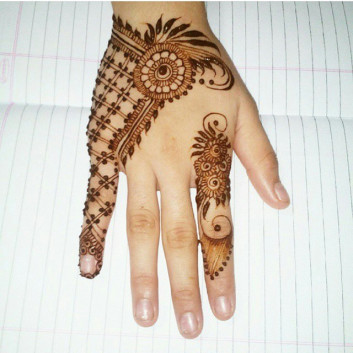 Lovely Leaflets Pattern mehndi Design