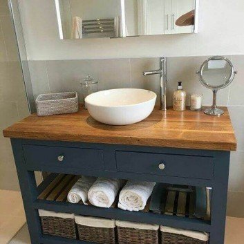 beautiful pallet table