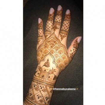 full hand stylish mehndi design ideas