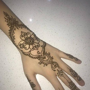 full back hand beautiful mehndi