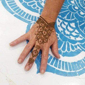 simple mehndi design for bridals