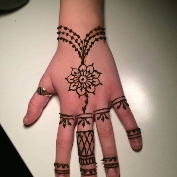 2018 kids mehndi design