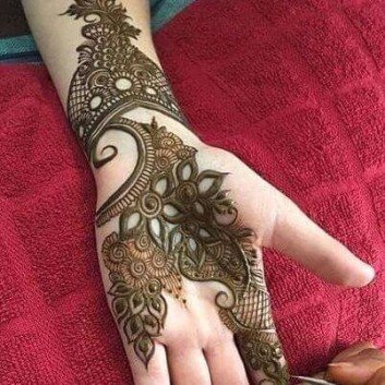 fronthand simple mehndi design