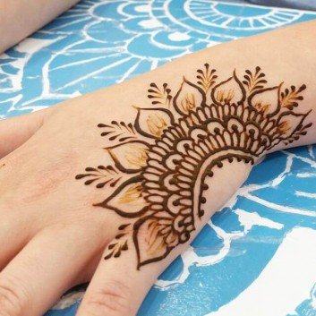 best baby girl mehndi art