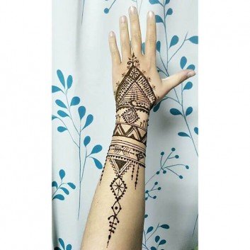 beautiful hand and arm mehndi art