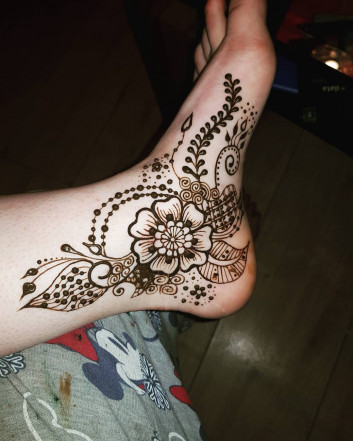 indian mehndi designs for feet