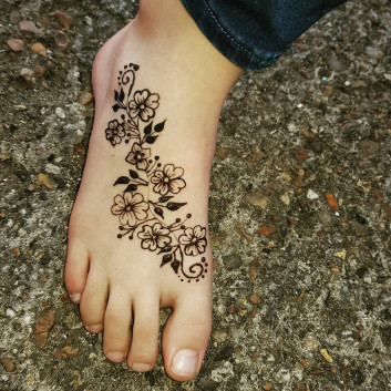 foot mehndi design 2018