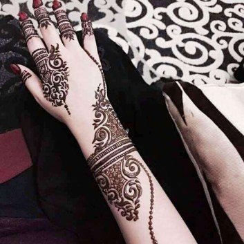 diagonal mehndi designs