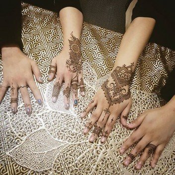 mehndi designs for cousin