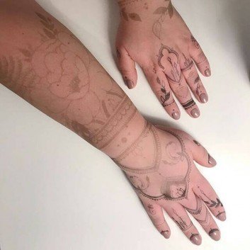 classical super mehndi design to be try in 2018