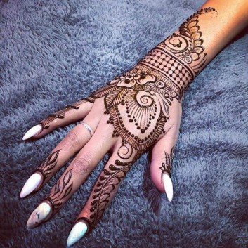 floral mehndi design