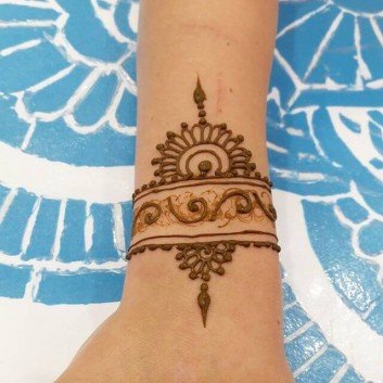 easy to follow mehndi design