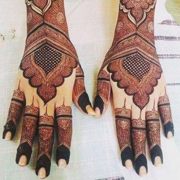 backhand mehndi design for bridal