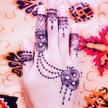 mehndi designs for teenage hands