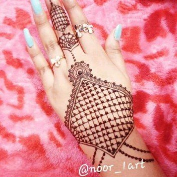 latest mehndi design for teenager