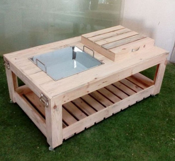 Pallet multistorage table