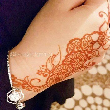 detailed henna art