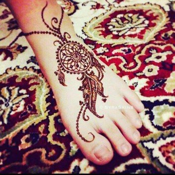 Foot Really Simple and loveable Mehndi designs