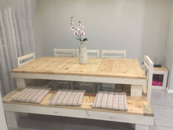 Pallet table ideas with stool